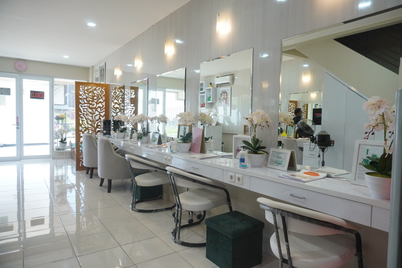Rahayu Salon: Kecantikan yang Menyentuh Jiwa di Cilacap